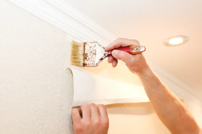 Pose de papier peint à Coat-Méal — revêtements muraux et toiles de verre